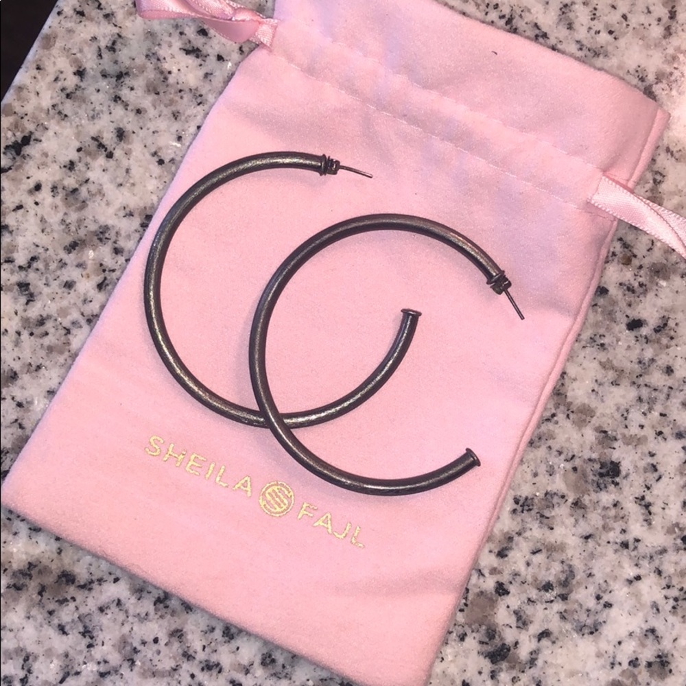 Sheila Fajl Everybody’s Favorite Hoop Large